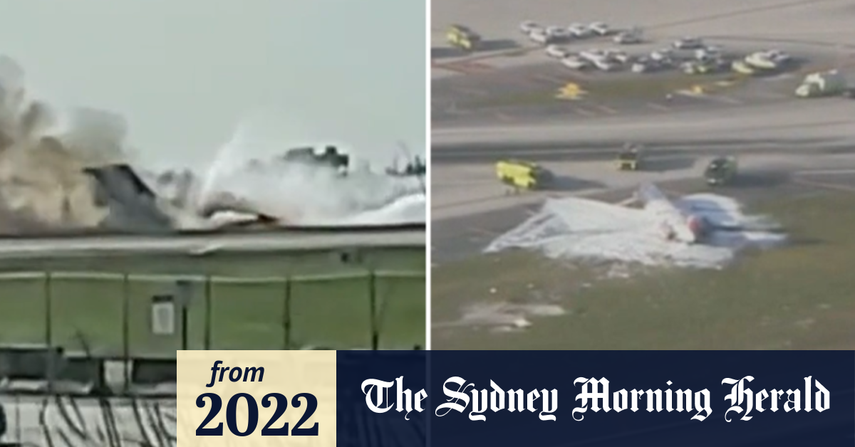 Video Plane catches fire after crash landing at Miami International